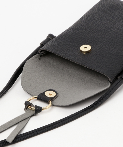 Fun & Daily（ファンアンドデイリー）の「F&D : リングレザー・イージーショルダー（ショルダーバッグ・レディース・ブラック/グレー・FREE）」の6枚目の写真