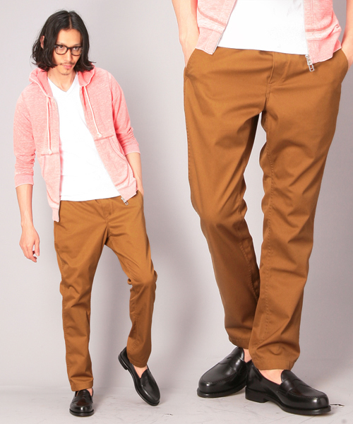 BEAUTY&YOUTH UNITED ARROWS（ビューティーアンドユースユナイテッドアローズ）の「BY ∴ チノ ノープリーツ テーパードパンツ◇§（チノパンツ・メンズ・ブラック/グレー/ブラウン/ベージュ/ターコイズブルー/ネイビー・SMALL/MEDIUM/LARGE/X-LARGE）」の4枚目の写真