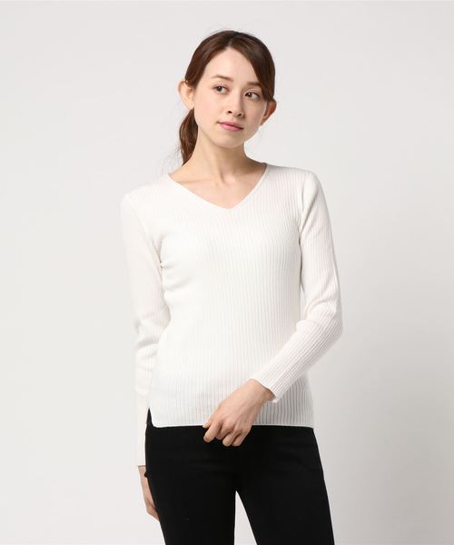 ♢美品♢ RIVE DROITE リヴドロワ Vネックニット ゆったり ベージュ デコルテを美しく見せる絶妙なVネック】Vネックワイドニット