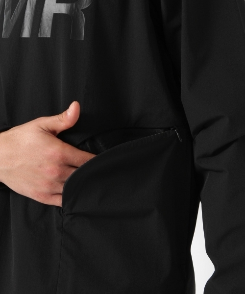 NUMERALS（ヌメラルズ）の「NUMERALS / プリントストレッチロングスリーブTシャツ【niko and ...】（Tシャツ/カットソー・メンズ・ブラック/ネイビー・MEDIUM/LARGE）」の16枚目の写真