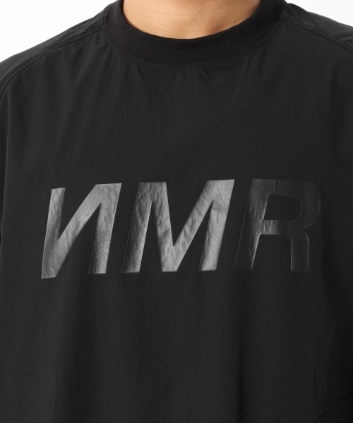 NUMERALS（ヌメラルズ）の「NUMERALS / プリントストレッチロングスリーブTシャツ【niko and ...】（Tシャツ/カットソー・メンズ・ブラック/ネイビー・MEDIUM/LARGE）」の7枚目の写真