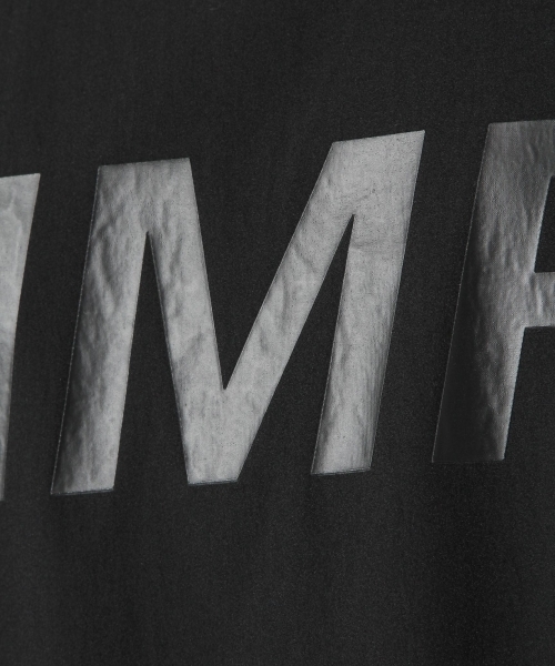 NUMERALS（ヌメラルズ）の「NUMERALS / プリントストレッチロングスリーブTシャツ【niko and ...】（Tシャツ/カットソー・メンズ・ブラック/ネイビー・MEDIUM/LARGE）」の18枚目の写真