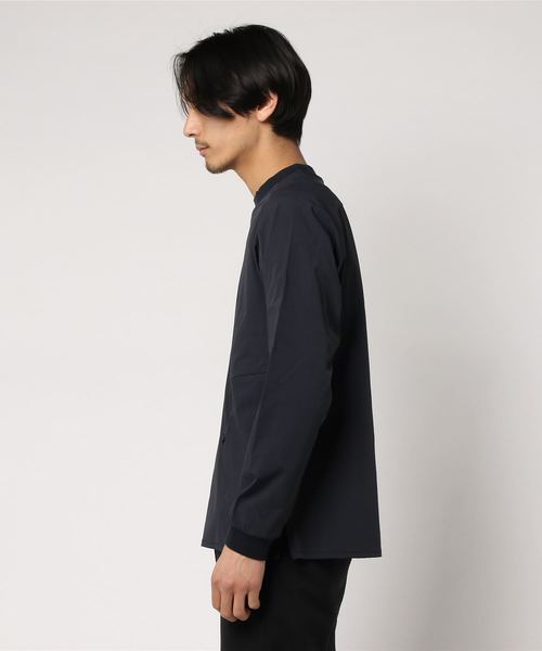 NUMERALS（ヌメラルズ）の「NUMERALS / プリントストレッチロングスリーブTシャツ【niko and ...】（Tシャツ/カットソー・メンズ・ブラック/ネイビー・MEDIUM/LARGE）」の3枚目の写真