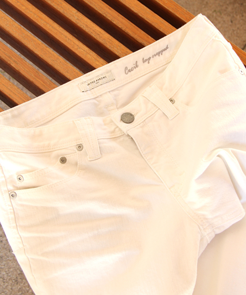 UNITED ARROWS（ユナイテッドアローズ）の「UA×YANUK WHITE クロップド パンツ†（デニムパンツ・レディース・ホワイト・36/38/40/34）」の6枚目の写真