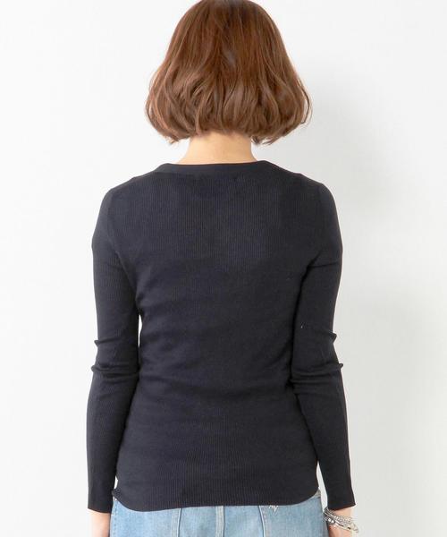UNITED ARROWS（ユナイテッドアローズ）の「○UAB シルクリブVネック カーディガン◆（カーディガン/ボレロ・レディース・ホワイト/ブラック/ライトグレー/ベージュ/ネイビー/ワインレッド/ピンク/その他1/ライトピンク/その他4/その他5・38/40）」の22枚目の写真