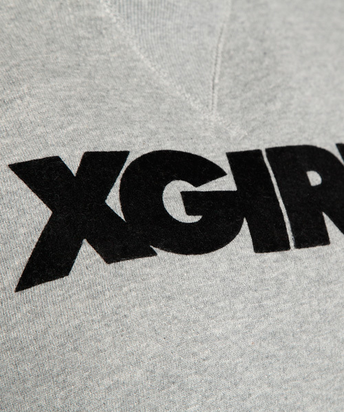 X-girl（エックスガール）の「SLANTED LOGO HOODIE DRESS（ワンピース・レディース・ブラック/アッシュグレー/ピンク/グリーン/ネイビー・1/2）」の14枚目の写真