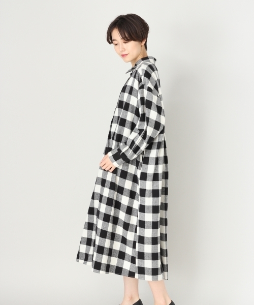 LOWRYS FARM(ローリーズファーム)の「バッファローチェックシャツワンピース 805939(シャツワンピース・レディース・オフホワイト/ブルー/ブルー系その他・FREE)」の5枚目の写真
