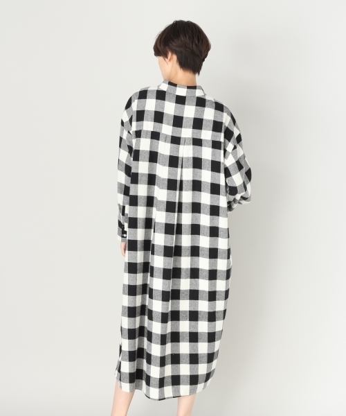 LOWRYS FARM(ローリーズファーム)の「バッファローチェックシャツワンピース 805939(シャツワンピース・レディース・オフホワイト/ブルー/ブルー系その他・FREE)」の6枚目の写真