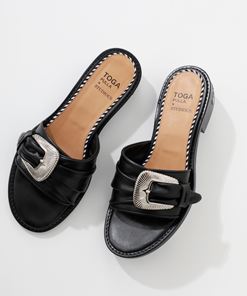 TOGA PULLA（トーガ　プルラ）の「【TOGA PULLA】《STUDIOUS別注》メタルモチーフサンダル TP91-AJ964（サンダル・レディース・ブラック/ベージュ・SMALL/MEDIUM/LARGE）」の18枚目の写真