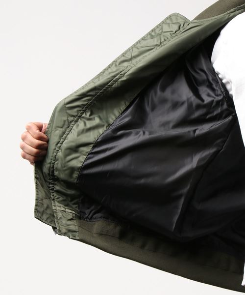 STYLEBLOCK(スタイルブロック)の「ナイロンデコレーションMA-1フライトジャケット(MA-1・メンズ・ブラック/オリーブ・M/L/XL)」の4枚目の写真