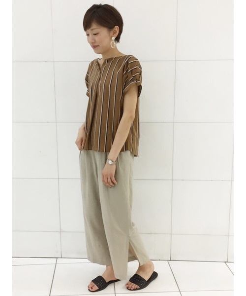 YECCA VECCA（イェッカヴェッカ）の「・バックタックデザインブラウス（シャツ/ブラウス・レディース・ブラック/カーキ/ストライプ/チェック・FREE）」の3枚目の写真
