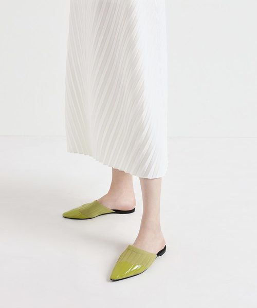 CHARLES & KEITH(チャールズ & キース)の「ニット ポインテッドトゥミュール / Knitted Pointed Toe Mules(スリッポン・レディース・ブラック/グリーン/ダークブルー・22.5cm/23cm/23.5cm/24.5cm/25cm/25.5cm)」の10枚目の写真