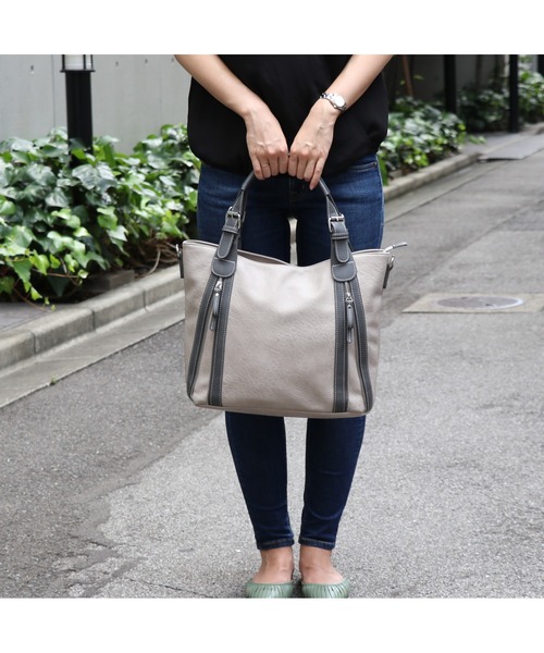 GUSCIO(グッシオ)の「【グッシオベーシック】 ダブルステッチファスナー A42WAYトートバッグ(トートバッグ・レディース・グレー/オレンジ/ブラック/ブルー/グリーン・FREE)」の1枚目の写真