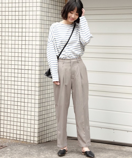 LAKOLE（ラコレ）の「サイドスリットストレートパンツ / LAKOLE（その他パンツ・レディース・ライトグリーン/ブラウン系その他/ライトイエロー・SMALL/MEDIUM）」の5枚目の写真