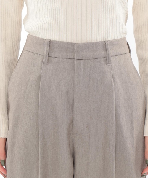 LAKOLE（ラコレ）の「サイドスリットストレートパンツ / LAKOLE（その他パンツ・レディース・ライトグリーン/ブラウン系その他/ライトイエロー・SMALL/MEDIUM）」の16枚目の写真