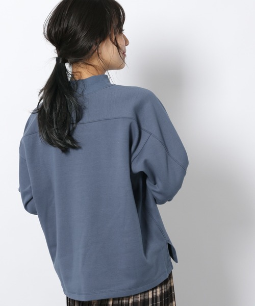 LAKOLE(ラコレ)の「ベアパイルモックネックプルオーバー / LAKOLE(スウェット・レディース・ブラウン系その他/ブラック/スカイブルー/サンドグレー・SMALL/MEDIUM)」の4枚目の写真
