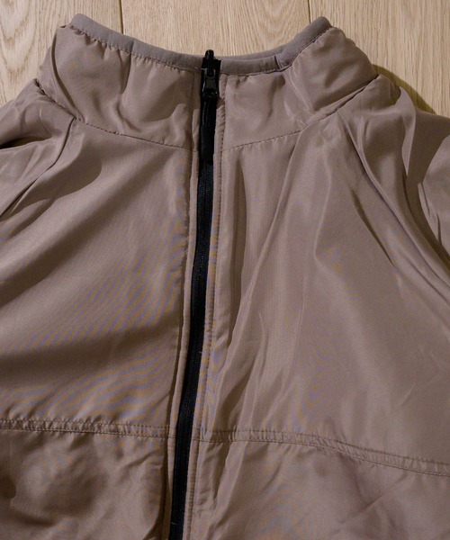 JOHN'S CLOSET(ジョンズクローゼット)の「【i】撥水加工 防風加工 リバーシブル シープボア スタンドブルゾン(ブルゾン・メンズ・ブラック/グレイッシュベージュ/ベージュ・MEDIUM/X-LARGE/LARGE)」の9枚目の写真