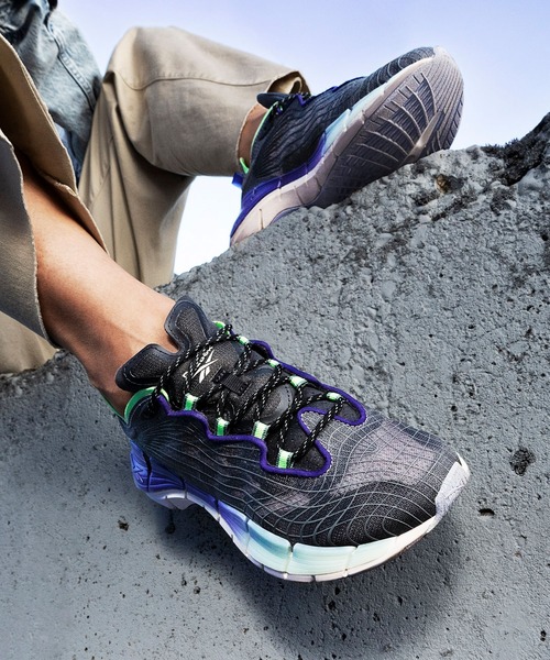 Reebok(リーボック)の「ジグ キネティカ II / Zig Kinetica II Shoes(スニーカー・レディース・ベージュ系その他/ブラック系その他/ホワイト×ライム・25.5cm/27.5cm/22.5cm/23.5cm/24.5cm/28.0cm/26.5cm/24.0cm/25.0cm/27.0cm/26.0cm/23.0cm/22.0cm)」の5枚目の写真