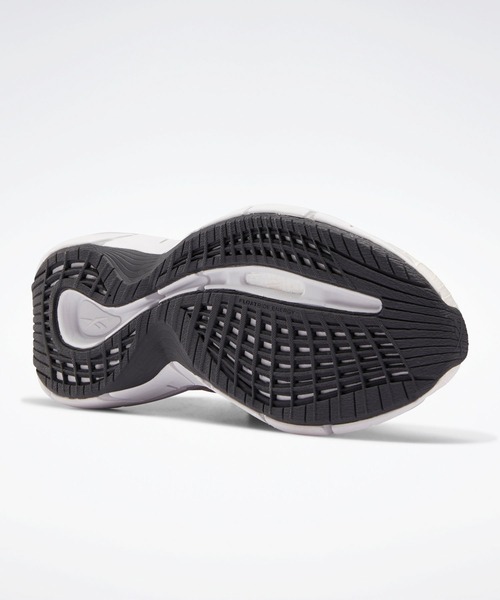Reebok(リーボック)の「ジグ キネティカ II / Zig Kinetica II Shoes(スニーカー・レディース・ベージュ系その他/ブラック系その他/ホワイト×ライム・25.5cm/27.5cm/22.5cm/23.5cm/24.5cm/28.0cm/26.5cm/24.0cm/25.0cm/27.0cm/26.0cm/23.0cm/22.0cm)」の19枚目の写真