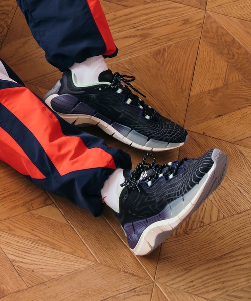 Reebok(リーボック)の「ジグ キネティカ II / Zig Kinetica II Shoes(スニーカー・レディース・ベージュ系その他/ブラック系その他/ホワイト×ライム・25.5cm/27.5cm/22.5cm/23.5cm/24.5cm/28.0cm/26.5cm/24.0cm/25.0cm/27.0cm/26.0cm/23.0cm/22.0cm)」の22枚目の写真