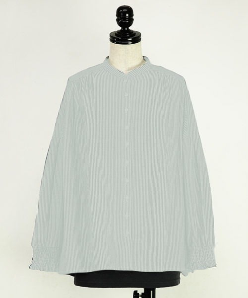 and it_（アンドイット）の「エミュラル emural 袖シャーリングコットンワイドブラウス（シャツ/ブラウス・レディース・ブラック系その他/アイボリー/クリーム/ネイビー×ホワイト/サックスブルー・M-L）」の19枚目の写真