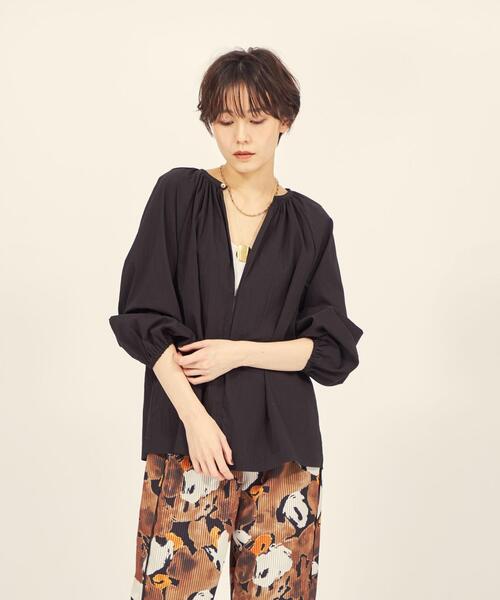 BRACTMENT（ブラクトメント）の「『BRACTMENT(ブラクトメント)』 BM 2WAY ラグラン クルーネック ブラウス（シャツ/ブラウス・レディース・ブラック/オフホワイト・FREE）」の16枚目の写真