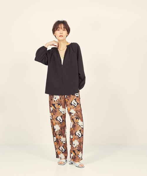 BRACTMENT（ブラクトメント）の「『BRACTMENT(ブラクトメント)』 BM 2WAY ラグラン クルーネック ブラウス（シャツ/ブラウス・レディース・ブラック/オフホワイト・FREE）」の12枚目の写真