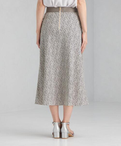 green label relaxing（グリーンレーベルリラクシング）の「CS ナロー フレア サテン ドット スカート（スカート・レディース・その他1・38/36）」の4枚目の写真