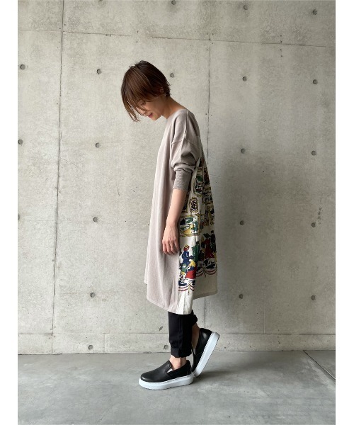 BEARDSLEY（ビアズリー）の「ミュージアムプリントニットワンピース（ワンピース・レディース・ベージュ/グレー・FREE）」の9枚目の写真