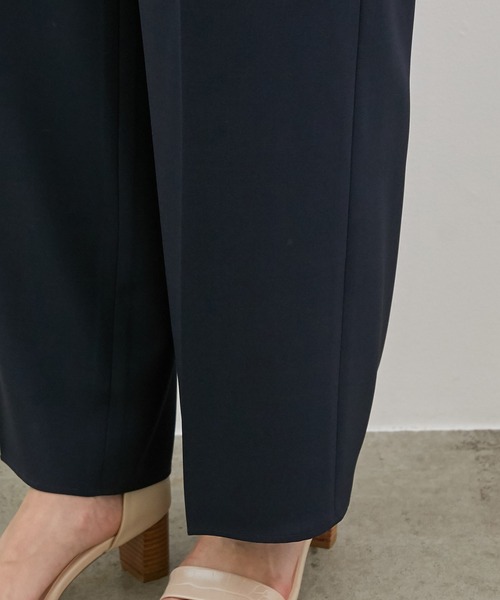 ROPE' PICNIC（ロペピクニック）の「【マシンウォッシャブル】リネン調センタープレスクロップドパンツ（その他パンツ・レディース・グレー/ネイビー/ピンク系その他2・38/40）」の17枚目の写真