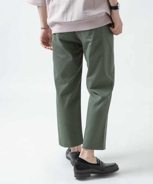 ITEMS URBANRESEARCH（アイテムズ アーバンリサーチ）の「リネン混 ストレッチテーパードパンツ（その他パンツ・メンズ・カーキ/ベージュ/ブラック/グレー・MEDIUM/LARGE）」の12枚目の写真