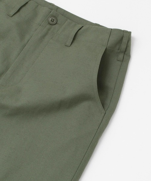 ITEMS URBANRESEARCH（アイテムズ アーバンリサーチ）の「リネン混 ストレッチテーパードパンツ（その他パンツ・メンズ・カーキ/ベージュ/ブラック/グレー・MEDIUM/LARGE）」の13枚目の写真