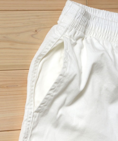 Champion（チャンピオン）の「Champion/チャンピオン ツイル 無地 ショーツ ハーフパンツ（チノパンツ・メンズ・ホワイト/ブラック/ベージュ/ネイビー/カーキ・M/L/XL）」の7枚目の写真