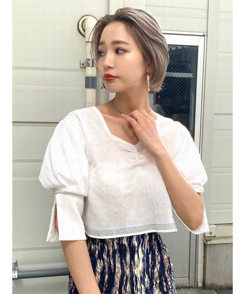 EMODA（エモダ）の「バックオープンショートトップ（シャツ/ブラウス・レディース・ホワイト/ブラック/グレー/その他/オレンジ・FREE）」の2枚目の写真