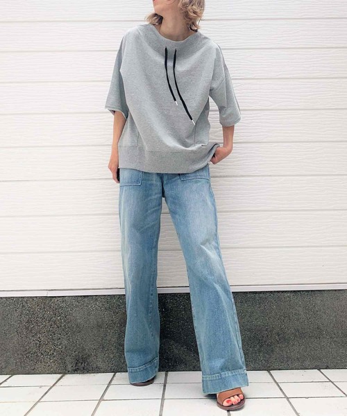 Q（キュー）の「ミニ裏毛リブネックトップス（スウェット・レディース・ブラック/ライトグレー・MEDIUM）」の9枚目の写真