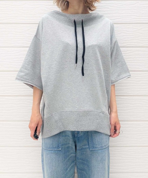 Q（キュー）の「ミニ裏毛リブネックトップス（スウェット・レディース・ブラック/ライトグレー・MEDIUM）」の3枚目の写真