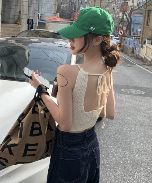 MANGROVE（マングローブ）の「バックオープン ケーブルニットホルターネックタンク（タンクトップ・レディース・ブラック/グリーン/アイボリー・FREE）」の14枚目の写真