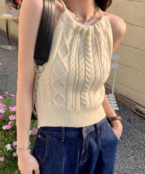 MANGROVE（マングローブ）の「バックオープン ケーブルニットホルターネックタンク（タンクトップ・レディース・ブラック/グリーン/アイボリー・FREE）」の7枚目の写真