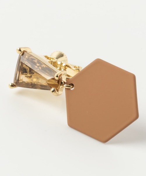 SMELLY(スメリー)の「マットカラーイヤリング(イヤリング・レディース・ブラウン/グリーン・-)」の9枚目の写真