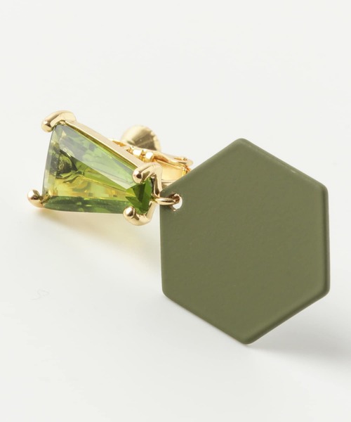 SMELLY(スメリー)の「マットカラーイヤリング(イヤリング・レディース・ブラウン/グリーン・-)」の5枚目の写真