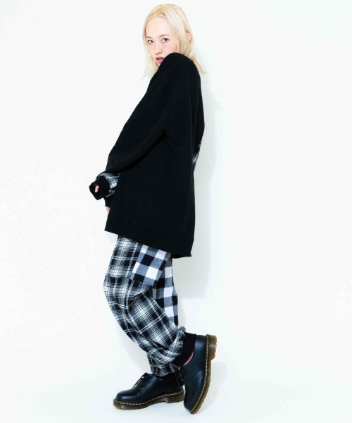 Candy Stripper（キャンディストリッパー）の「MISCHIEF SWITCHING パンツ（スウェットパンツ・レディース・ブラック/レッド/ブラック系その他・2）」の7枚目の写真