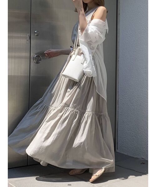 dazzlin（ダズリン）の「グロスシャドーシアーシャツ（シャツ/ブラウス・レディース・パープル/グレー/オフホワイト・FREE）」の10枚目の写真