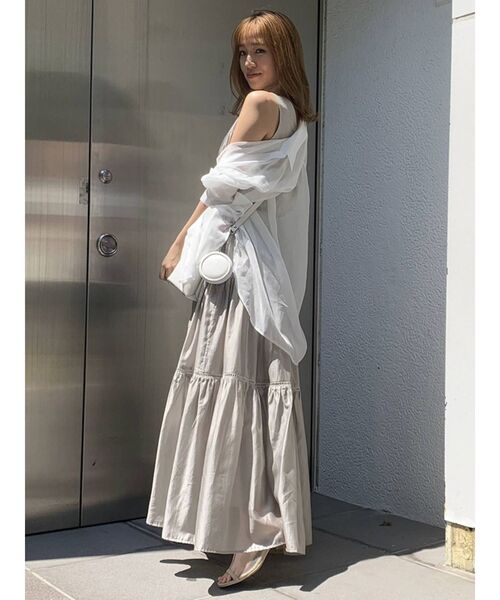 dazzlin（ダズリン）の「グロスシャドーシアーシャツ（シャツ/ブラウス・レディース・パープル/グレー/オフホワイト・FREE）」の12枚目の写真