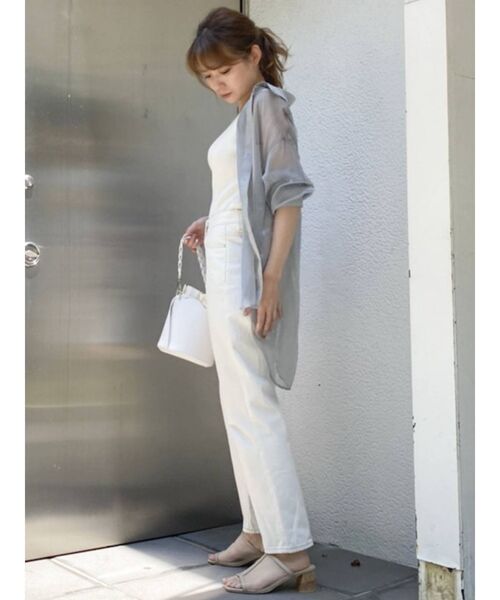 dazzlin（ダズリン）の「グロスシャドーシアーシャツ（シャツ/ブラウス・レディース・パープル/グレー/オフホワイト・FREE）」の16枚目の写真