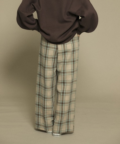 KBF（ケイビーエフ）の「リネンMIXチェックワイドパンツ（その他パンツ・レディース・チャコールグレー/ベージュ・ONE）」の2枚目の写真