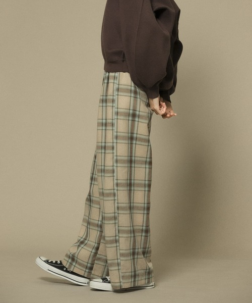 KBF（ケイビーエフ）の「リネンMIXチェックワイドパンツ（その他パンツ・レディース・チャコールグレー/ベージュ・ONE）」の9枚目の写真