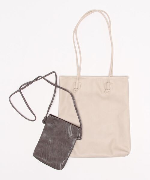 ehka sopo（エヘカソポ）の「スマホショルダー付トートバッグ（トートバッグ・レディース・オフホワイト/ブラウン/ベージュ・ﾌﾘ-）」の2枚目の写真
