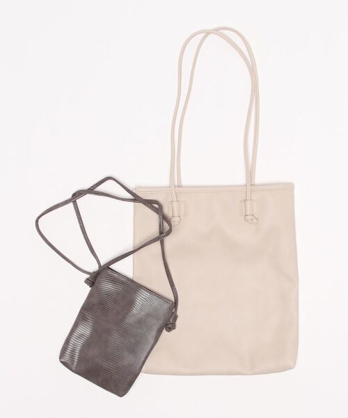 ehka sopo（エヘカソポ）の「スマホショルダー付トートバッグ（トートバッグ・レディース・オフホワイト/ブラウン/ベージュ・ﾌﾘ-）」の8枚目の写真