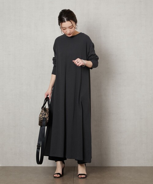 FREAK'S STORE(フリークスストア)の「【WEB限定】フレアマキシロングスリーブワンピース(ワンピース・レディース・ライトグレー/グリーン/ブラウン/ラベンダー/ナチュラル/ブラック×ベージュ/ブラック/ホワイト×ブラック/オレンジ/ネイビー/イエロー×グレー/ホワイト×ブルー・フリ-)」の22枚目の写真