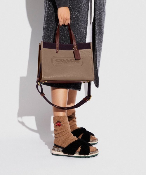 COACH（コーチ）の「【日本限定】フィールド トート 30 カラーブロック